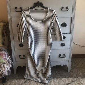 Stripped midi maternity dress